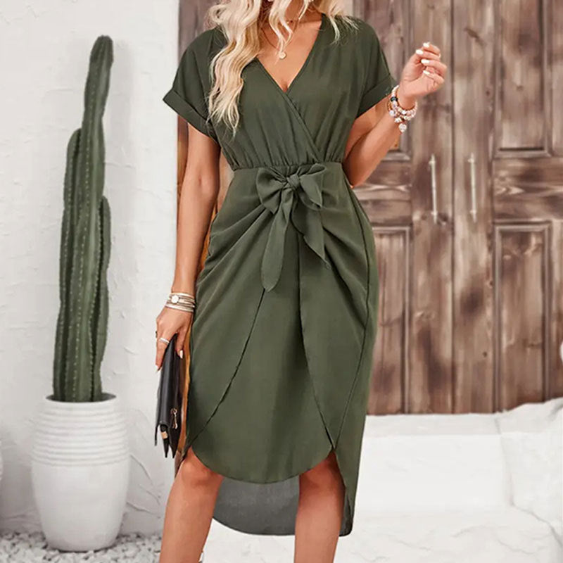 Robe Élégante - Manches Courtes & Coupe Fluide