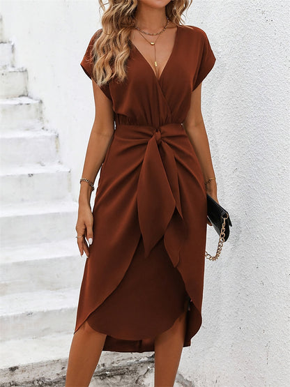 Robe Élégante - Manches Courtes & Coupe Fluide