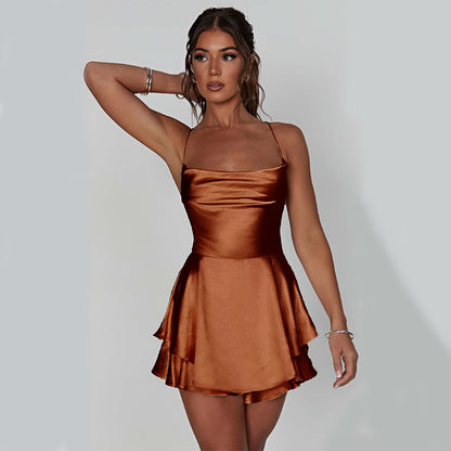 Robe Satinée Élégante – Dos Nu & Lacée